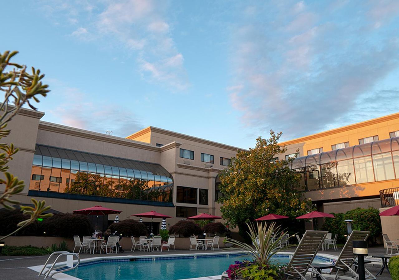 Monarch Hotel & Conference Center Clackamas Esterno foto