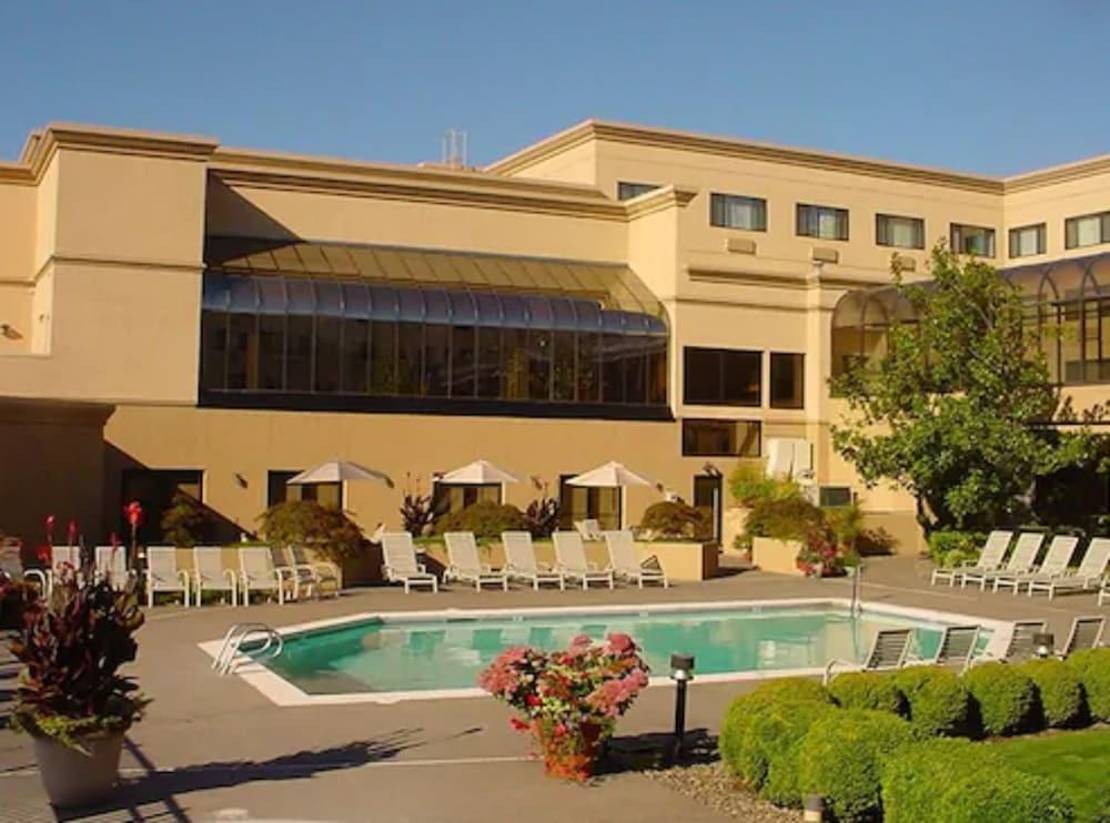 Monarch Hotel & Conference Center Clackamas Esterno foto