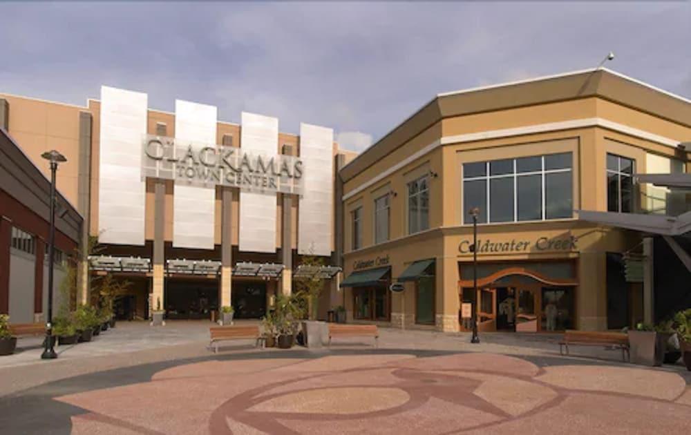 Monarch Hotel & Conference Center Clackamas Esterno foto