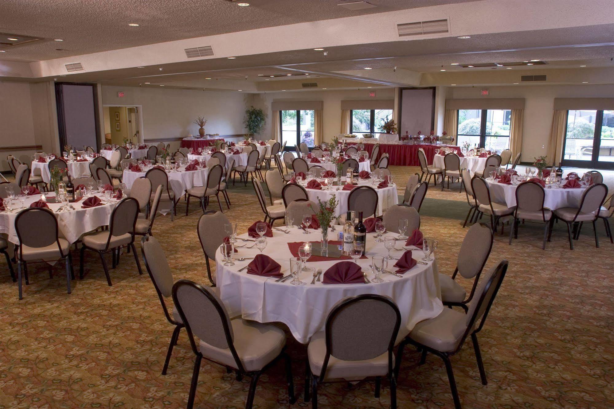Monarch Hotel & Conference Center Clackamas Ristorante foto